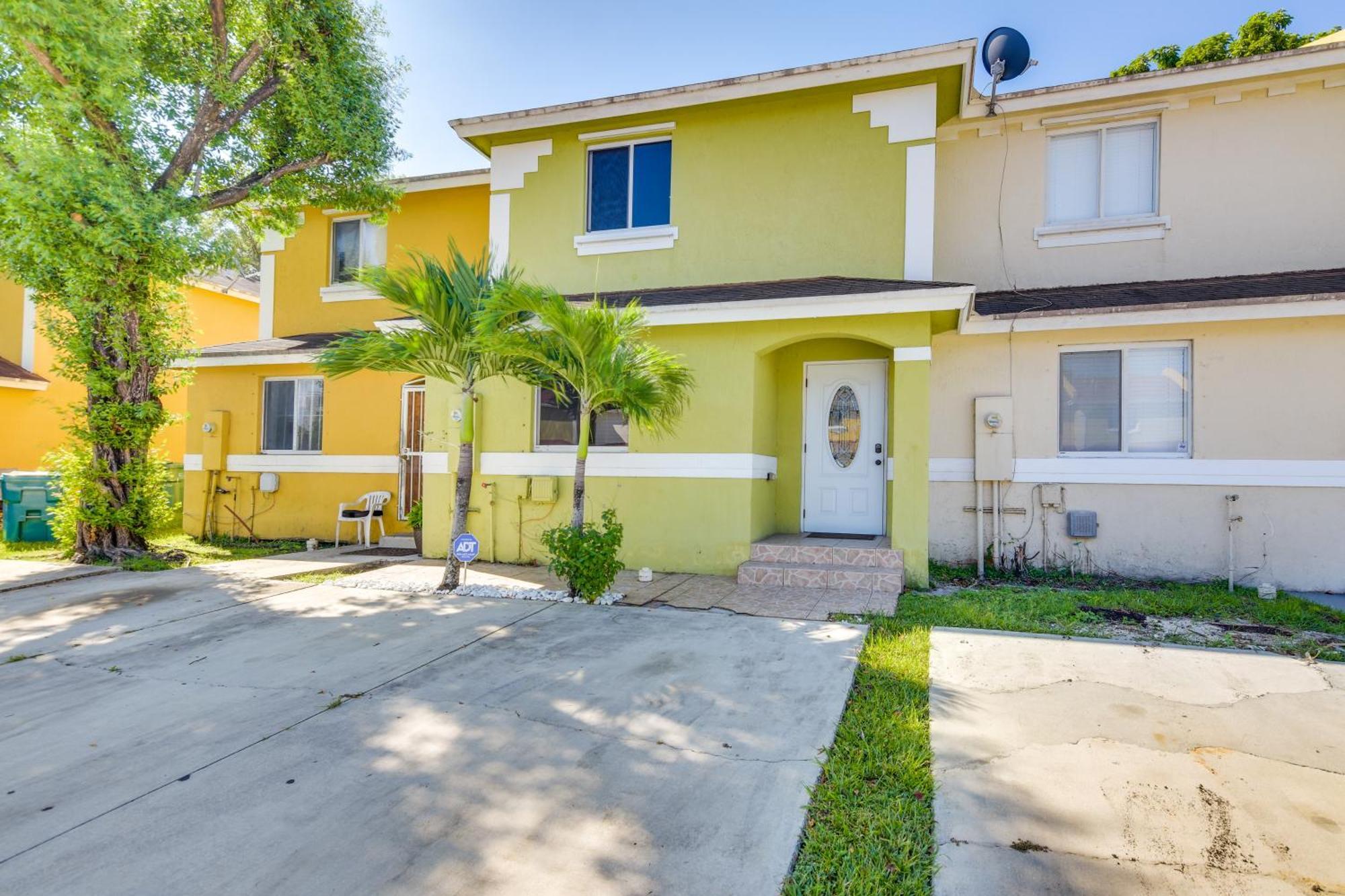 Opa-Locka Townhome, 15 Mi To Miami Beach! Zewnętrze zdjęcie