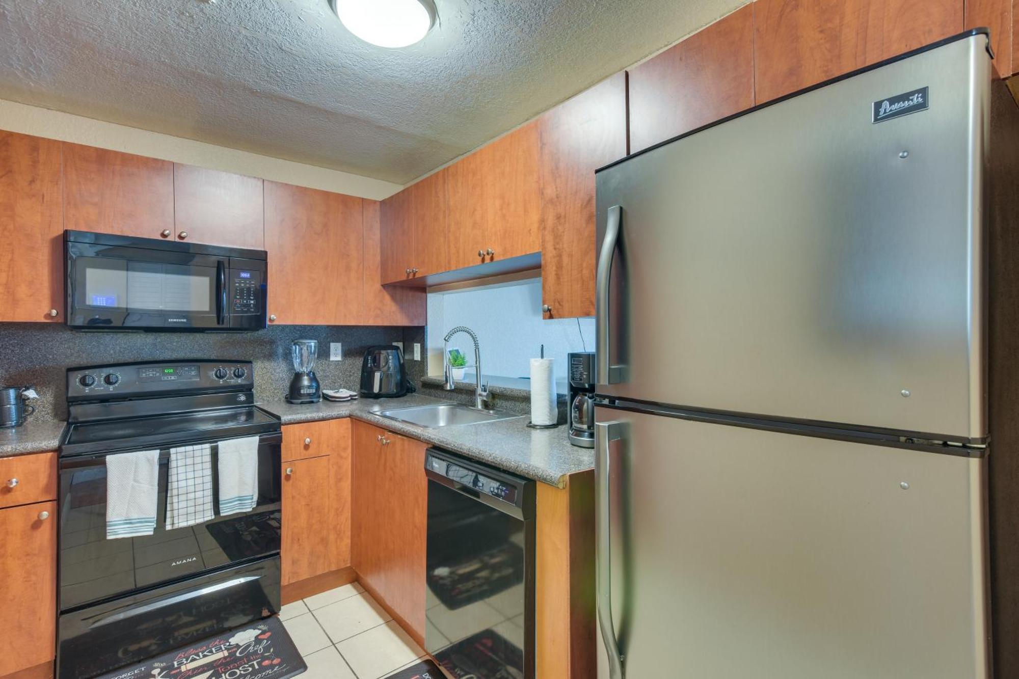 Opa-Locka Townhome, 15 Mi To Miami Beach! Zewnętrze zdjęcie
